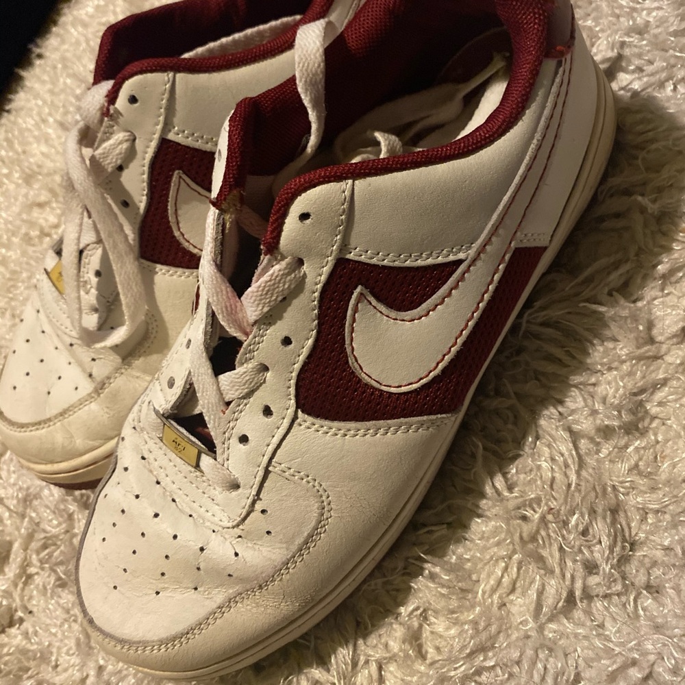 Nike air forces red and white